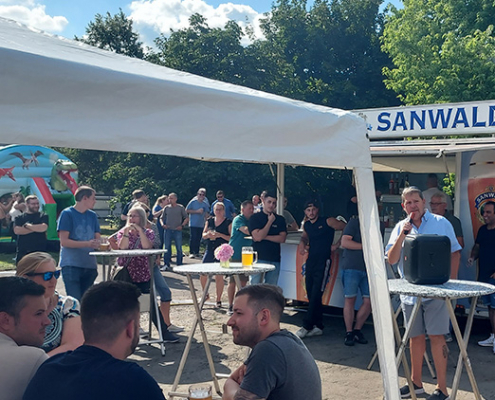 Sommerfest, Ansprache, Getränkewagen